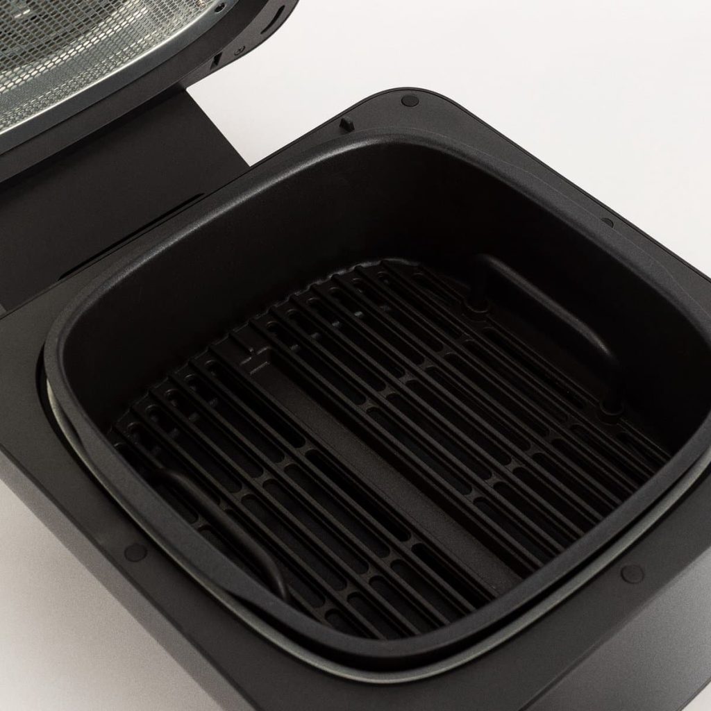 enlever et nettoyer la grille de votre Air Fryer