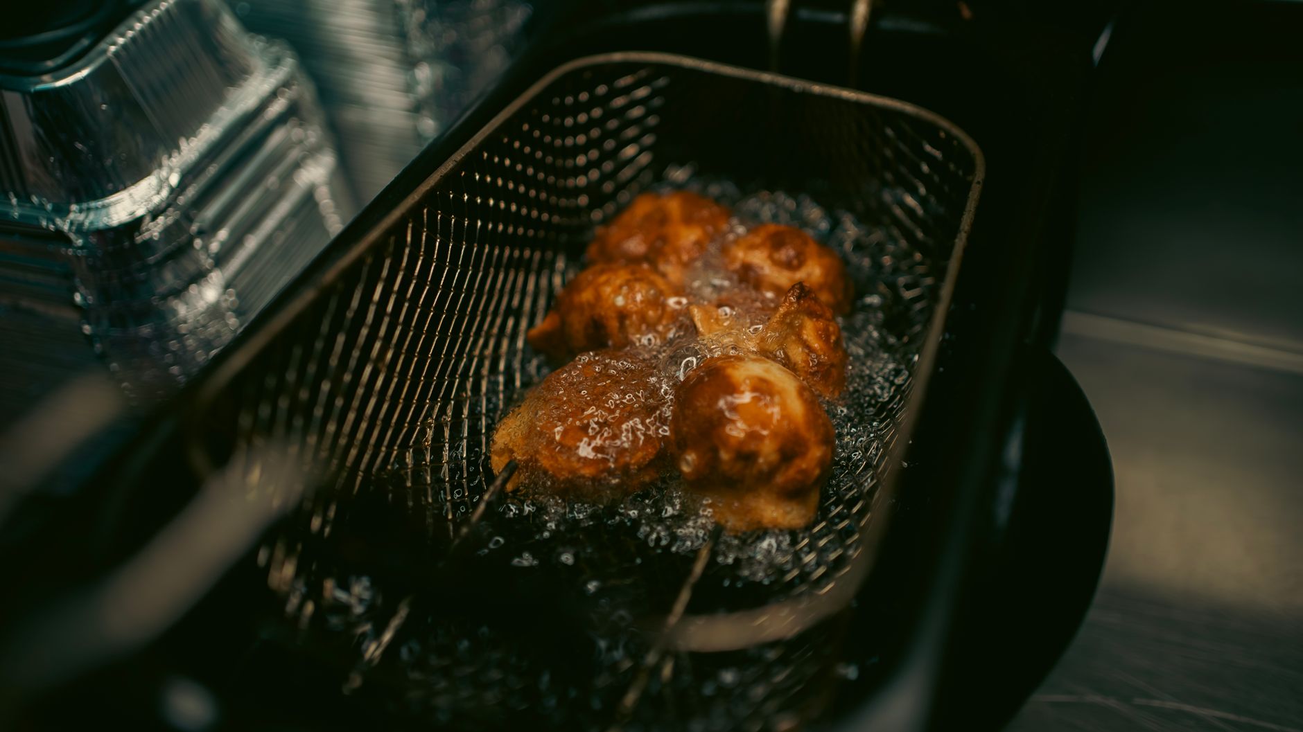 Préparation frite dans un panier de cuisson