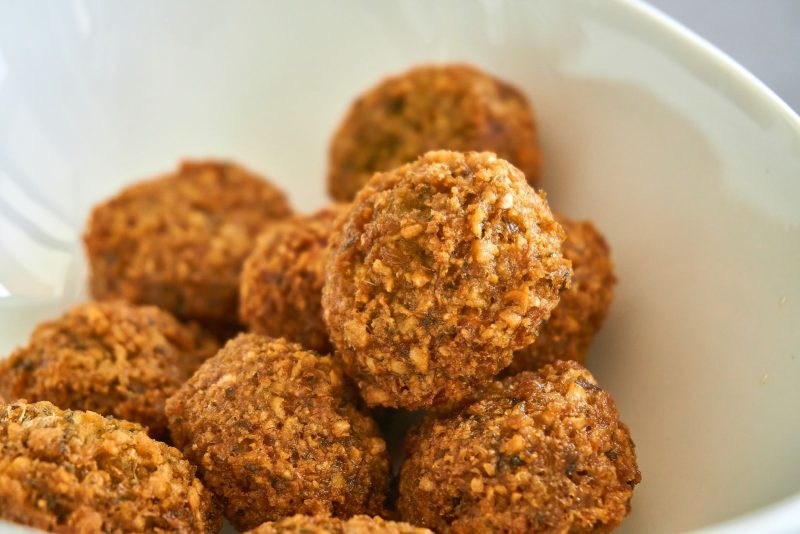 Falafels croustillants en gros plan